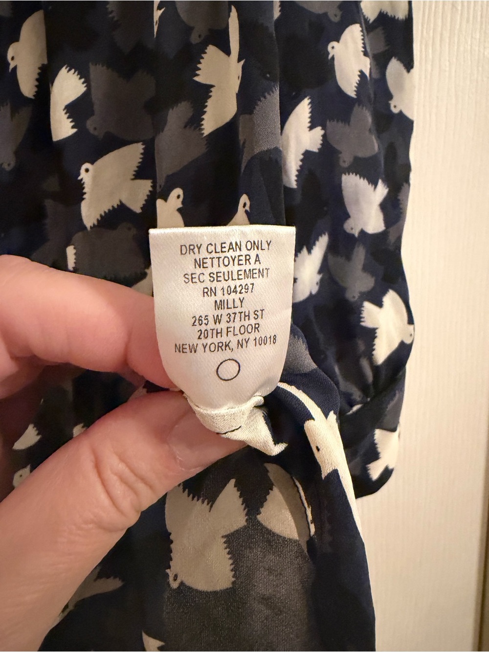 Milly of New York bird pattern blouse - 100% silk - Picture 4 of 4